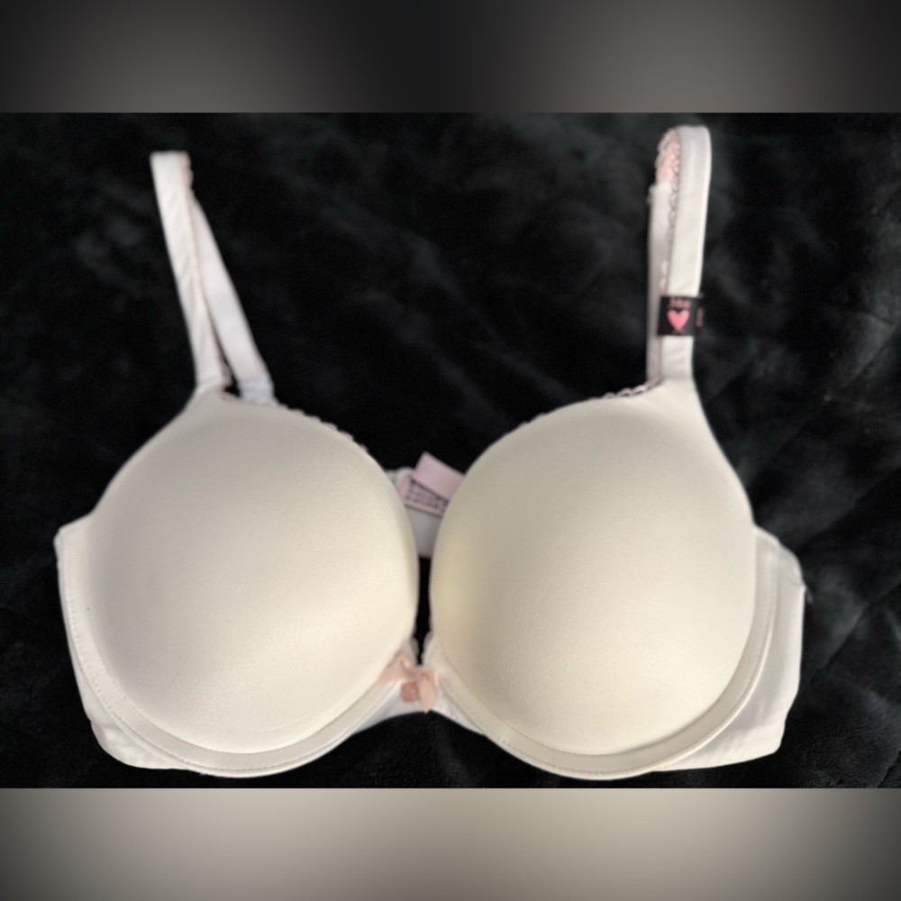 Victoria’s Secret Body By Victoria Bra